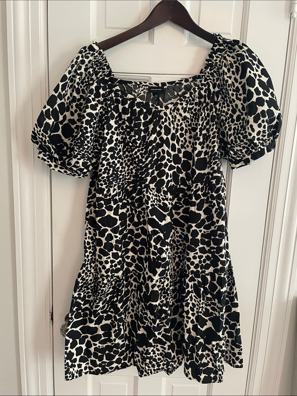 Who What Wear Black and White Animal-Print Puff-Sleeve Dress